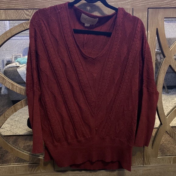 Maroon sweater - Picture 2 of 3